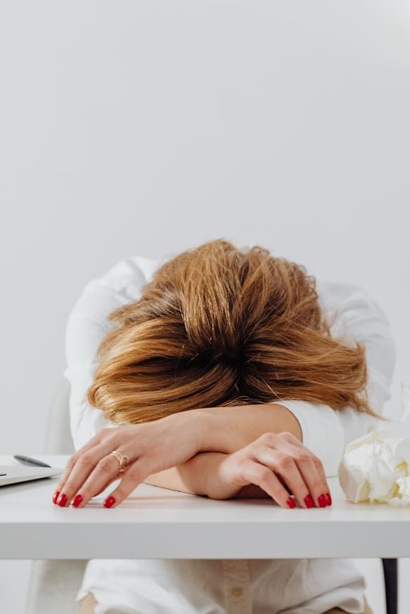 Lo stress da vacanze o del fine settimana si può manifestare con un eccesso di stanchezza proprio perchè durante la settimana si tira troppo.